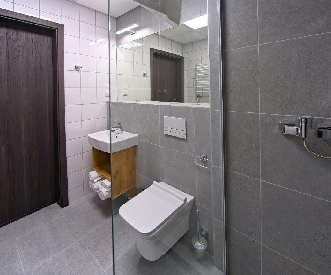 S7 Hotel Kielce Exteriör bild